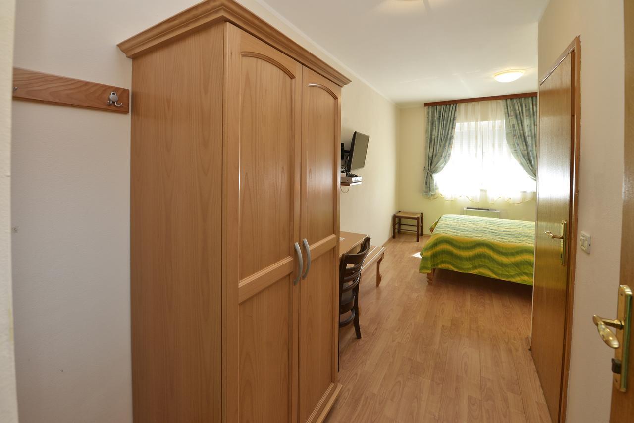 Bed And Breakfast Julia Seget  Экстерьер фото